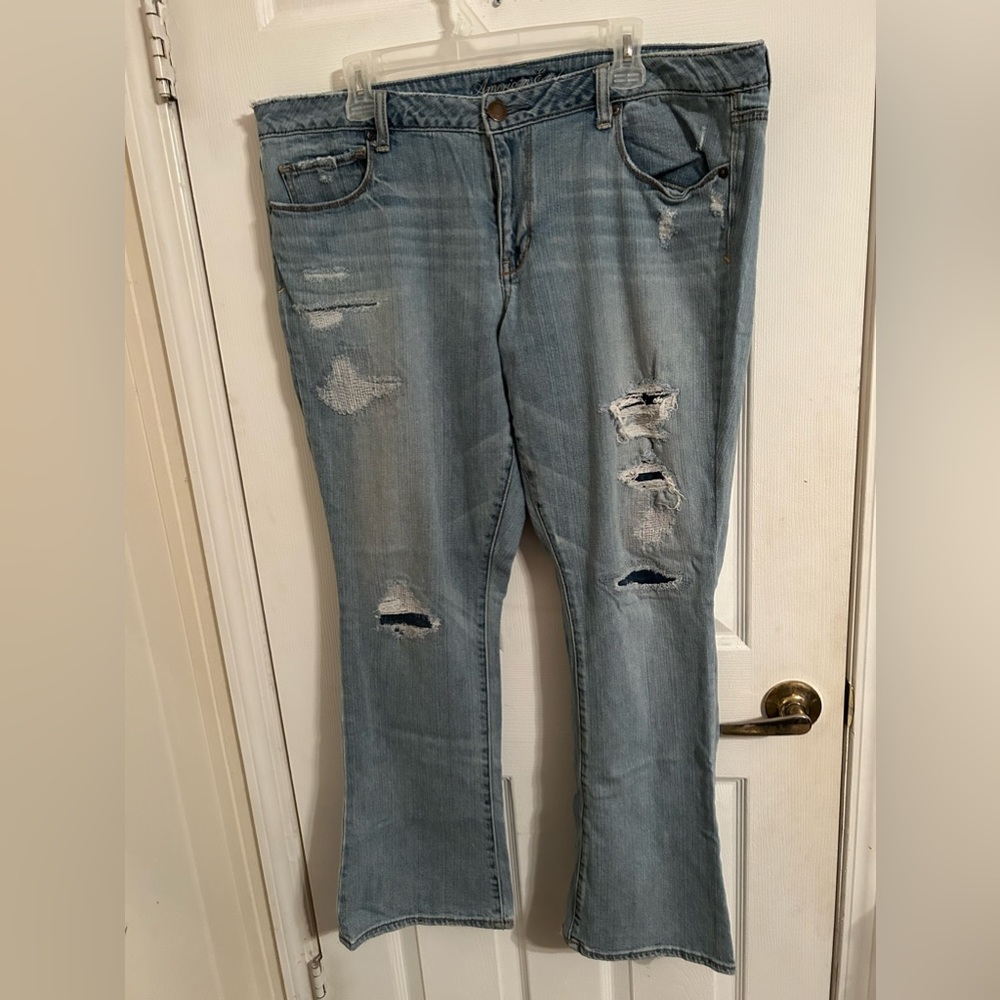 American Eagle distressed jeans size 18reg‎